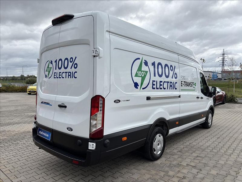 Ford Transit Trend L4 135kW 89kWh BEV - fotka 5 z 46