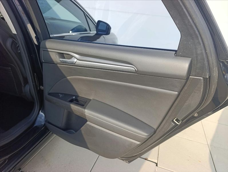 Ford Mondeo 2,0 TDCi Automat Kamera Navi - fotka 23 z 45
