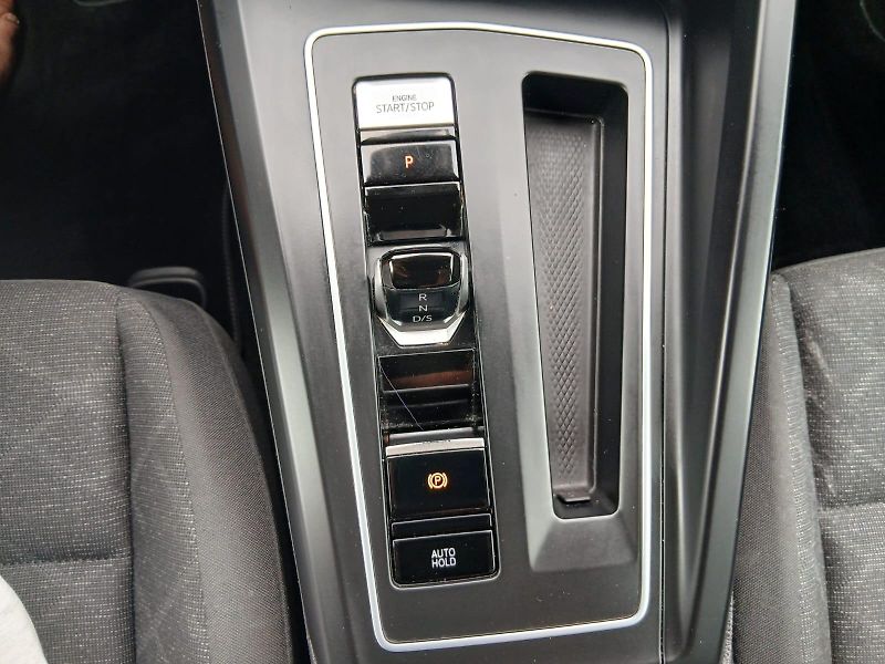 Volkswagen Golf 8, 2.0tdi, automat, ALU 17