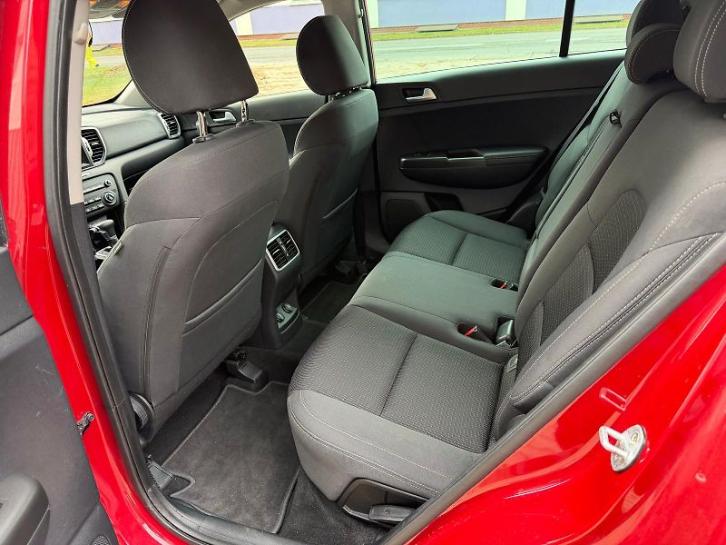 Kia Sportage 1,7 CRDi 4x2 Dynamic - fotka 16 z 35