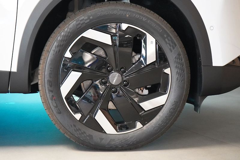 Omoda Ostatní PREMIUM - fotka 6 z 32