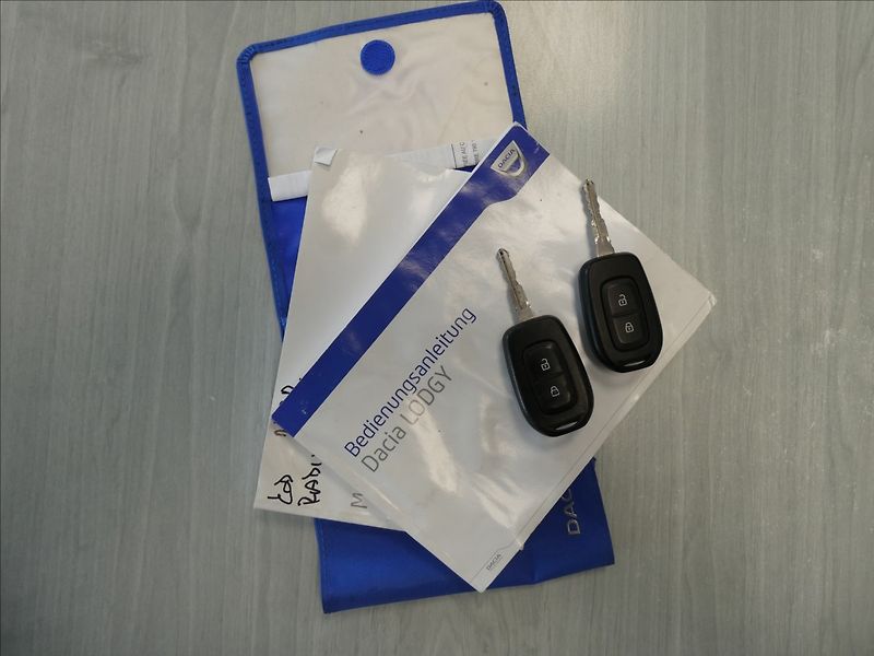 Dacia Lodgy 1,2 TCe 85kW klima,NAVI,závěs - fotka 35 z 35