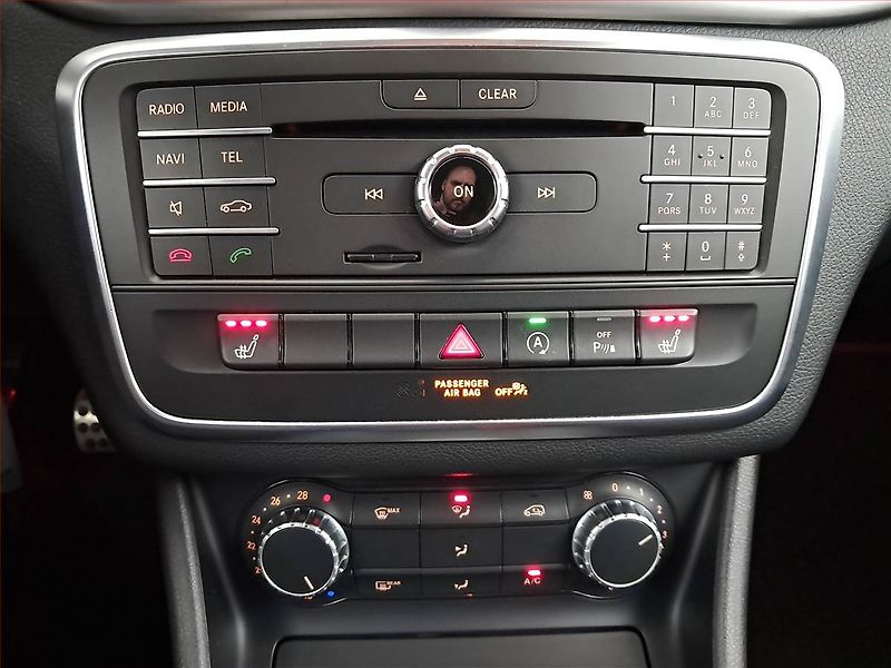Mercedes-Benz CLA (2015) 180, Kůže, Navi, Bi-Xenony - fotka 16 z 18