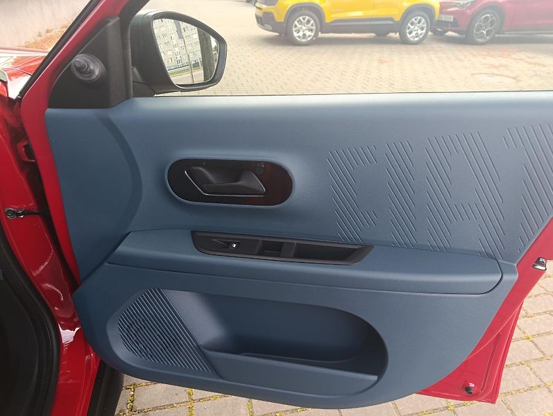 Fiat Grande Panda (2026) Pop 1.2 Turbo Hybrid 110k - fotka 27 z 36
