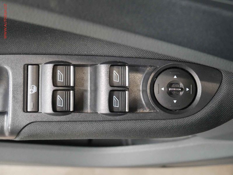 Ford Grand C-MAX (2011) 1.6 CDTi - fotka 19 z 19