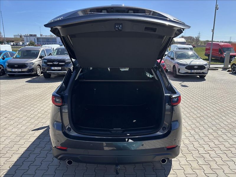 Mazda CX-5 2,5 Sky-G Revoluton TOP AWD - fotka 13 z 35