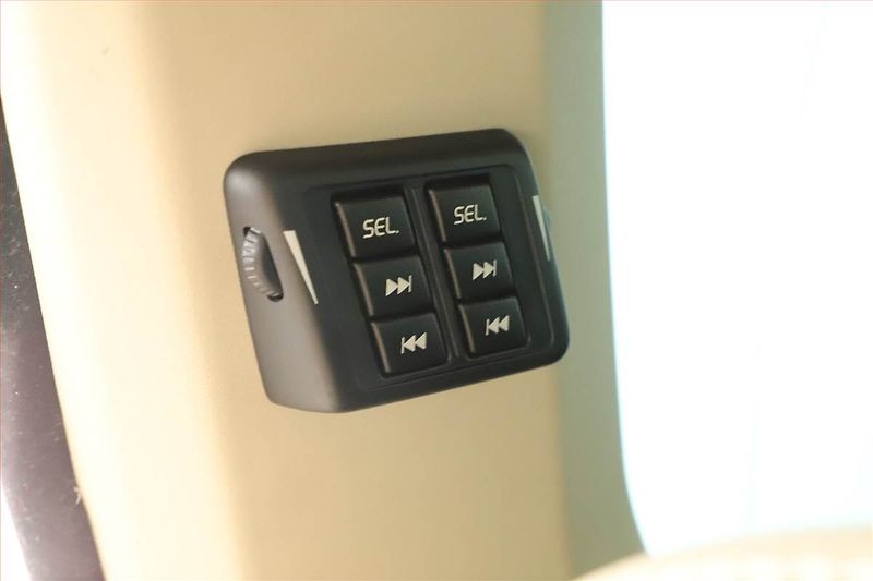 Volvo XC90 (2010) D5, 4X4, Automat, Kůže - fotka 14 z 21