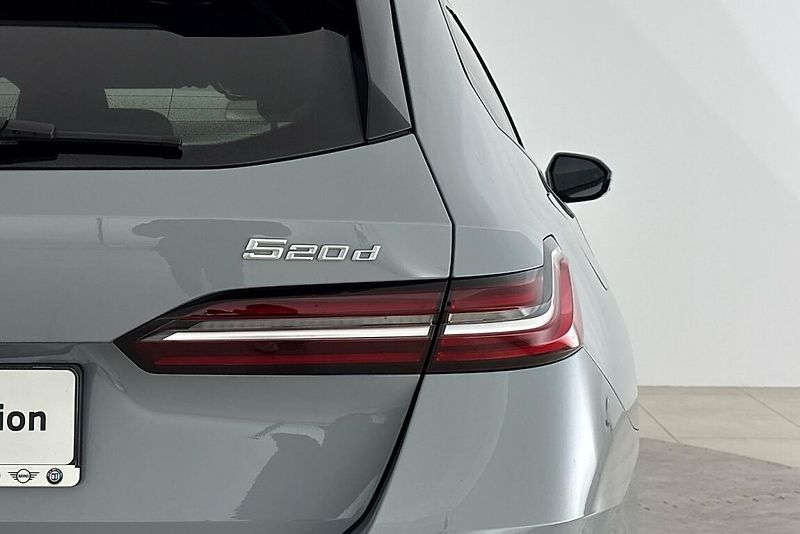 BMW Řada 5 řady 5 | 520d xDrive - fotka 4 z 19