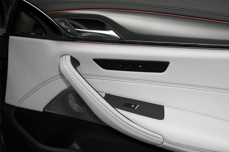 BMW M5 Competition 460kW Soft B&W HUD - fotka 23 z 50