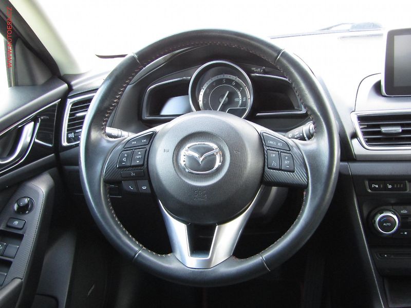 Mazda 3 (2015) 2.0 i, AC, xenon, navi - fotka 12 z 21