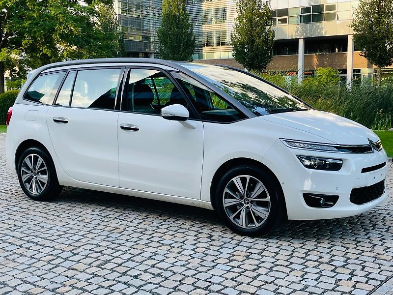 Citroën Grand C4 Picasso 2.0HDi MANUÁL KAMERA TAŽNÉ - fotka 9 z 48