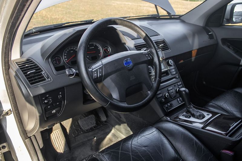 Volvo XC90 DVD, nezávislé topení, tažné. - fotka 10 z 43
