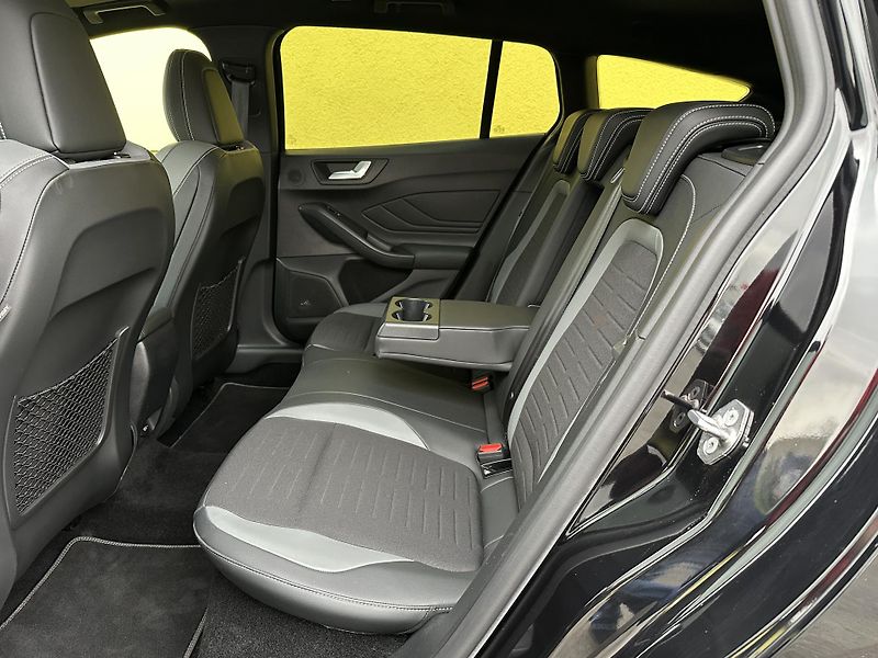 Ford Focus (2021) ST*Automat*206kW*1.Maj.B&O - fotka 28 z 42