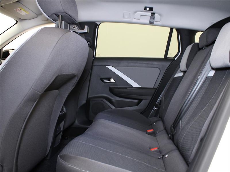 Opel Astra 1,5 CDTI 96kW AT Tažné 1.maj.Č - fotka 7 z 22