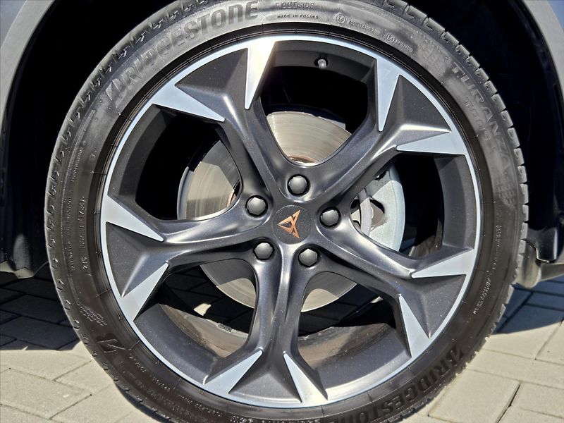 Cupra Formentor 2,0 TSi DSG 4x4 Záruka2029 ČR - fotka 21 z 22