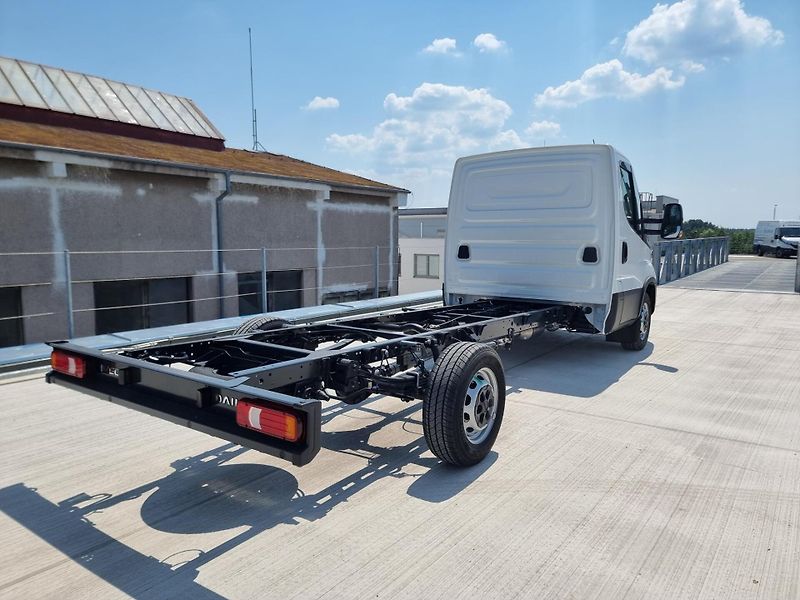 Iveco Daily (2026) 35S18HA8/ 3.0L/180hp/LED/NAVI - fotka 4 z 11
