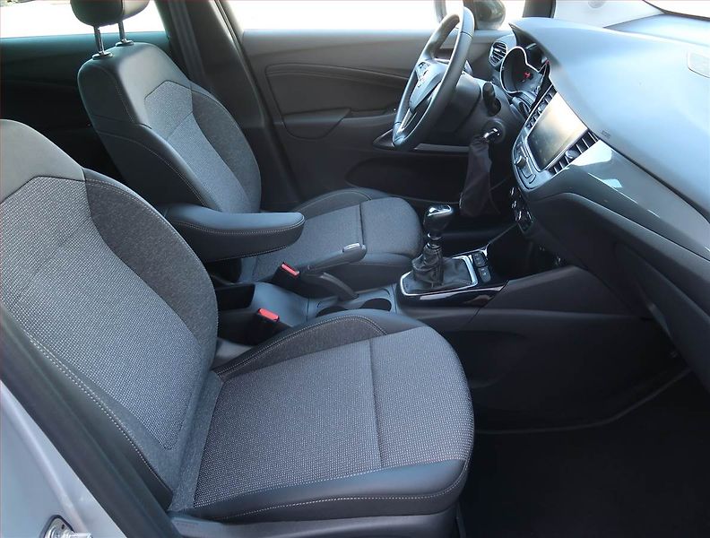 Opel Crossland X (2023) Elegance 1.2 Turbo, Serv.kniha - fotka 9 z 22