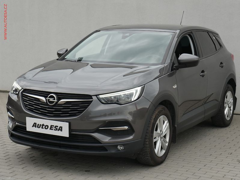 Opel Grandland X (2018) 1.2 T, ČR, AC, tempo, park - fotka 3 z 19