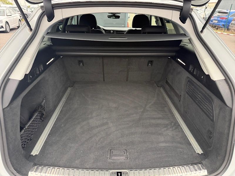 Audi A6 (2022) SPORT QUATTRO 40TDI 155kW CZ - fotka 6 z 11
