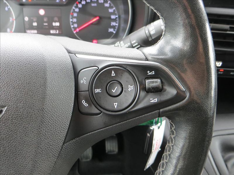 Opel Combo 1,5 CDTI 96kW Life Edit Plus - fotka 19 z 22