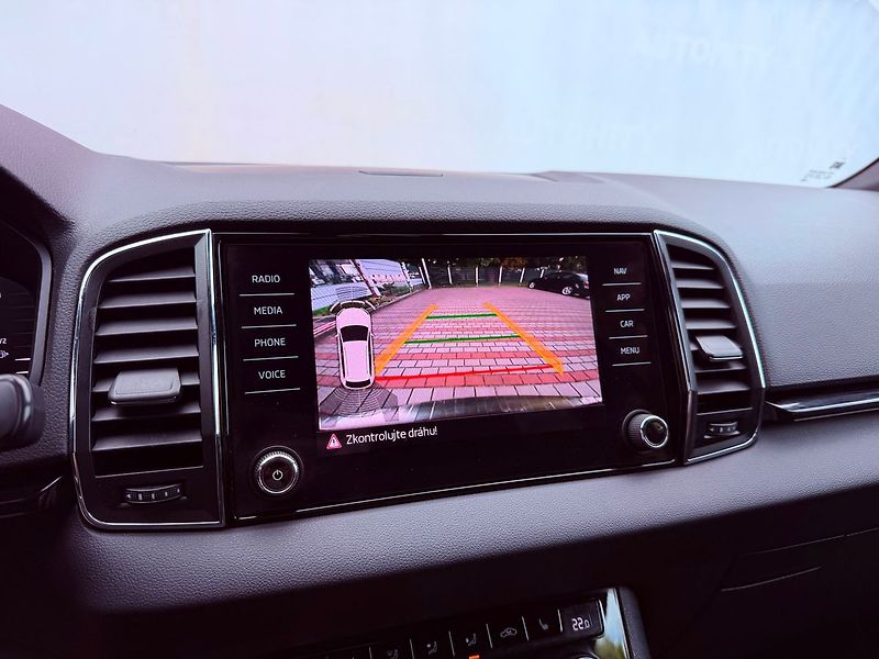 Škoda Karoq 1.5 TSi Sportline 4x4 DSG, ČR - fotka 23 z 34