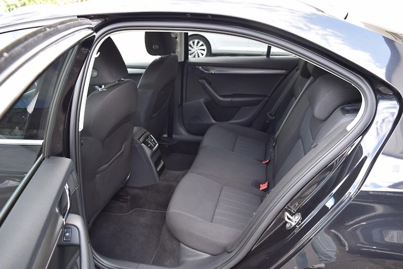 Škoda Octavia (2019) 1.5TSI 110kw AMBITION KAM TAŽ  - fotka 13 z 43