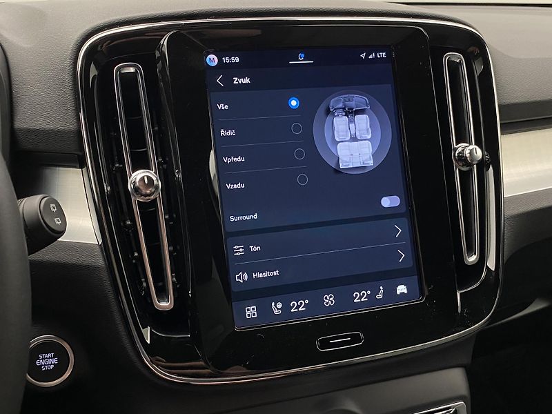 Volvo XC40 (2026) B4 AUT DARK PLUS - fotka 57 z 61