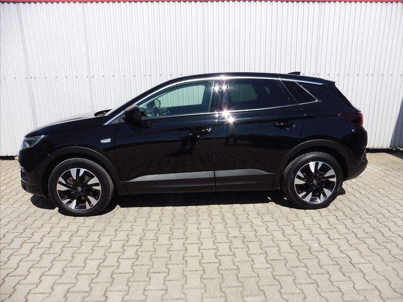 Opel Grandland 1,2 Ultimate 96kW , Navi - fotka 2 z 19