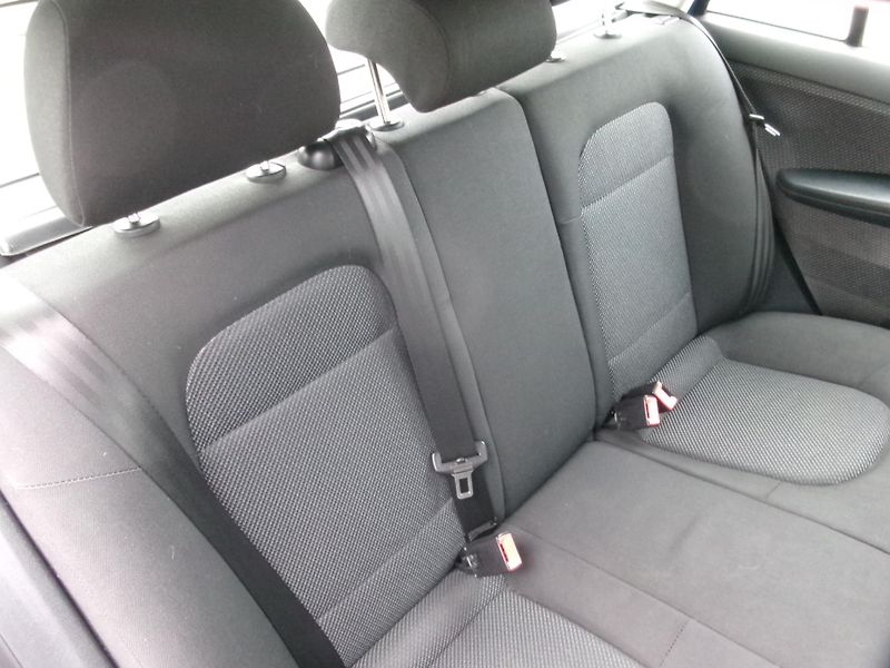 Škoda Fabia (2005) 1,4 16V KLIMA ROZVODY - fotka 15 z 21