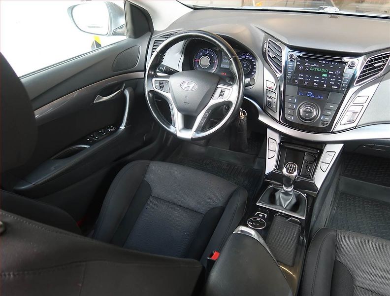 Hyundai i40 (2014) 1.7 CRDi, Serv.kniha, Tempomat - fotka 7 z 16