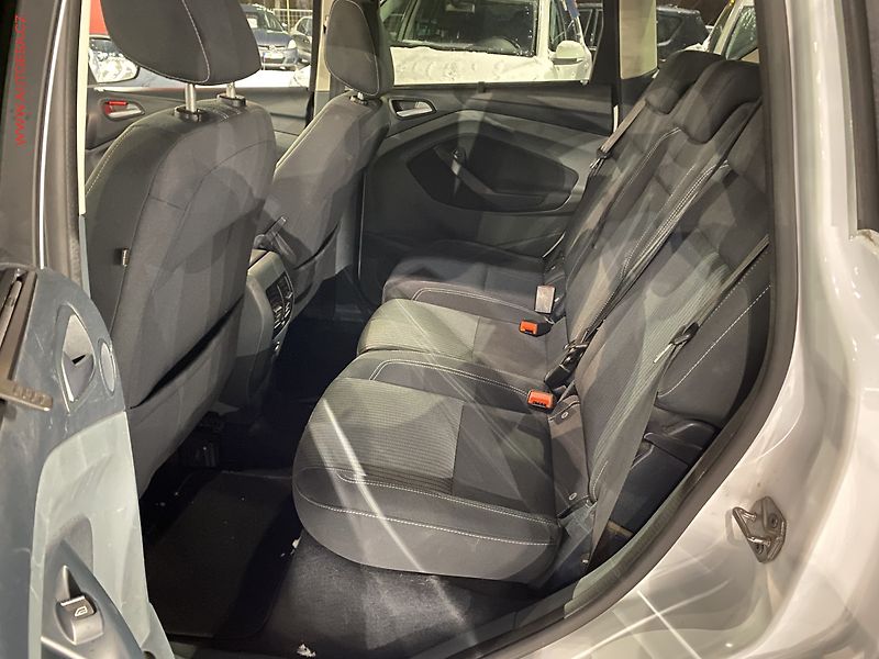 Ford C-MAX (2014) 1.6TDCi, Navigace - fotka 10 z 19