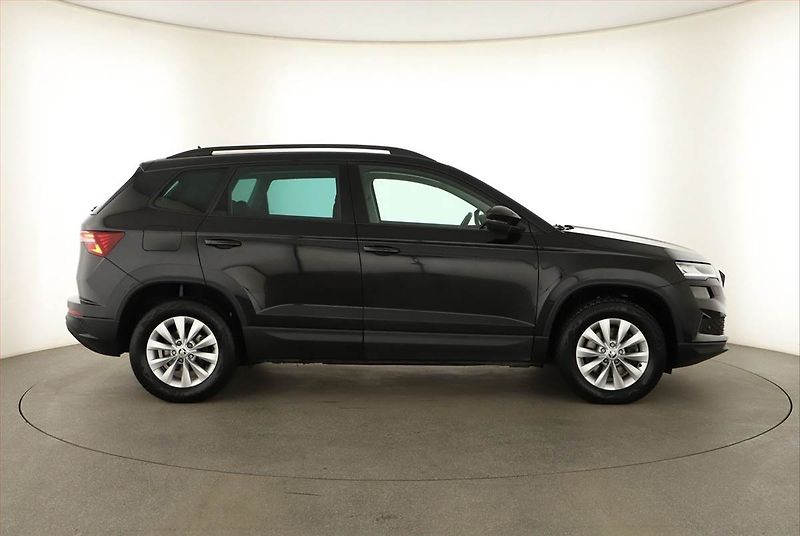 Škoda Karoq (2024) Fresh 2.0 TDI - fotka 6 z 18