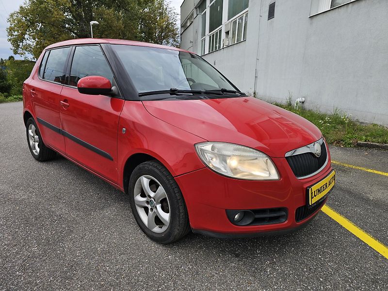 Škoda Fabia (2008) 2 1.2 HTP KLIMA - fotka 7 z 17