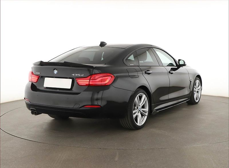 BMW Řada 4 (2017) Sport Line 435d xDrive - fotka 5 z 20