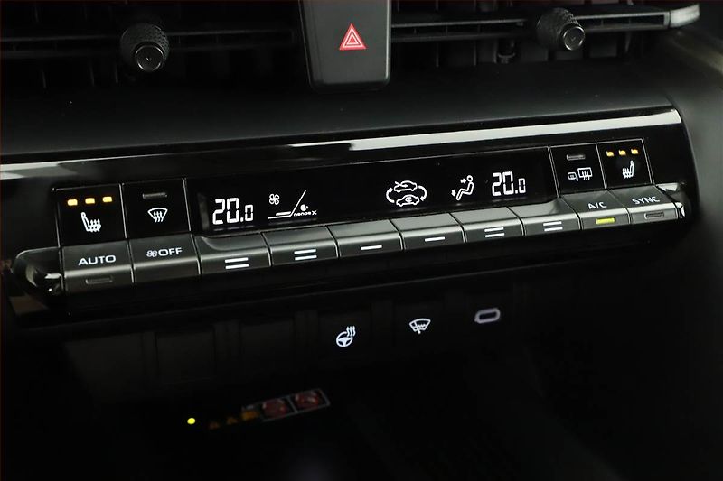 Toyota C-HR (2024) 1.8 Hybrid - fotka 16 z 22