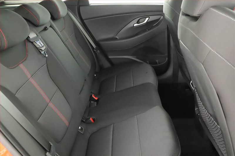 Hyundai i30 (2025) 1.0 T-GDI, N-LINE, DPH - fotka 7 z 18