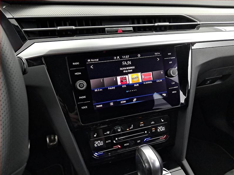 Volkswagen Arteon (2021) R-line 2.0 TSI - fotka 12 z 24