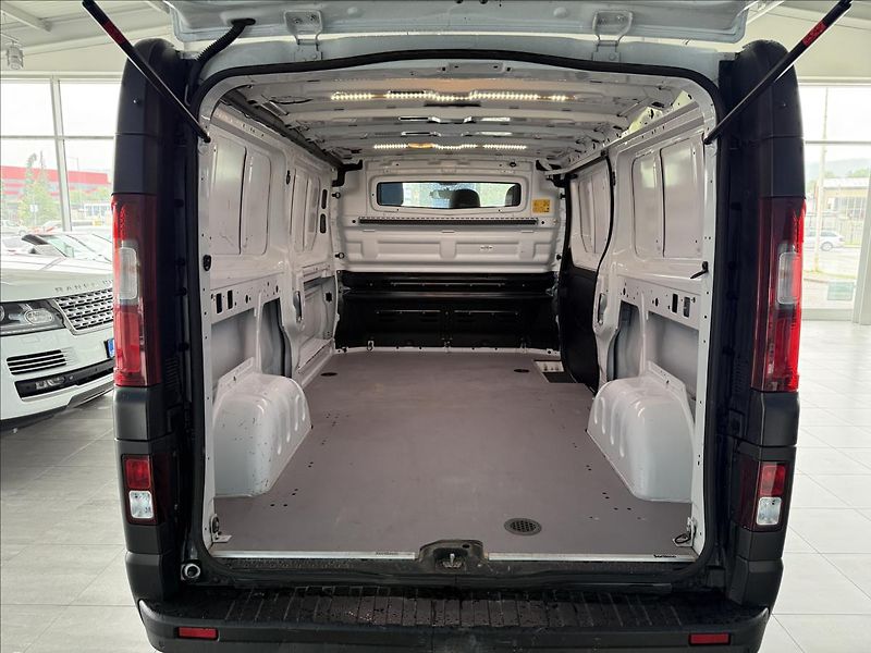 Renault Trafic 1,6   89kW,SERVISKA,2.MAJITEL - fotka 22 z 26