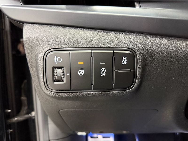 Hyundai i20 N 1.6 T-GDI PHANTOM BLACK, LED - fotka 23 z 25