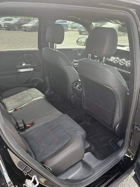 Mercedes-Benz GLB (2025) 200d 4MATIC - fotka 8 z 15