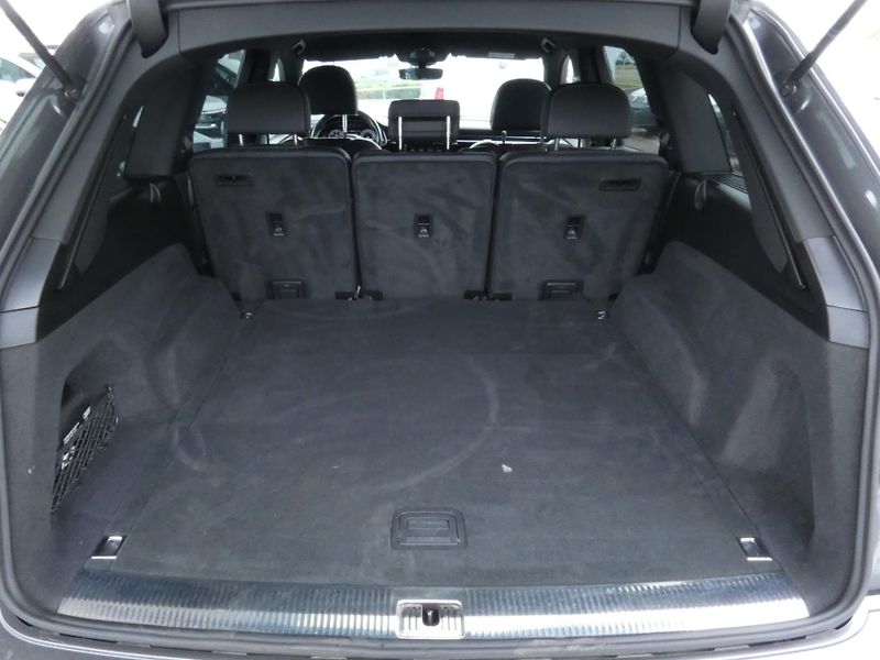 Audi Q7 S-Line 3.0 TDI Quattro 210KW - fotka 15 z 30