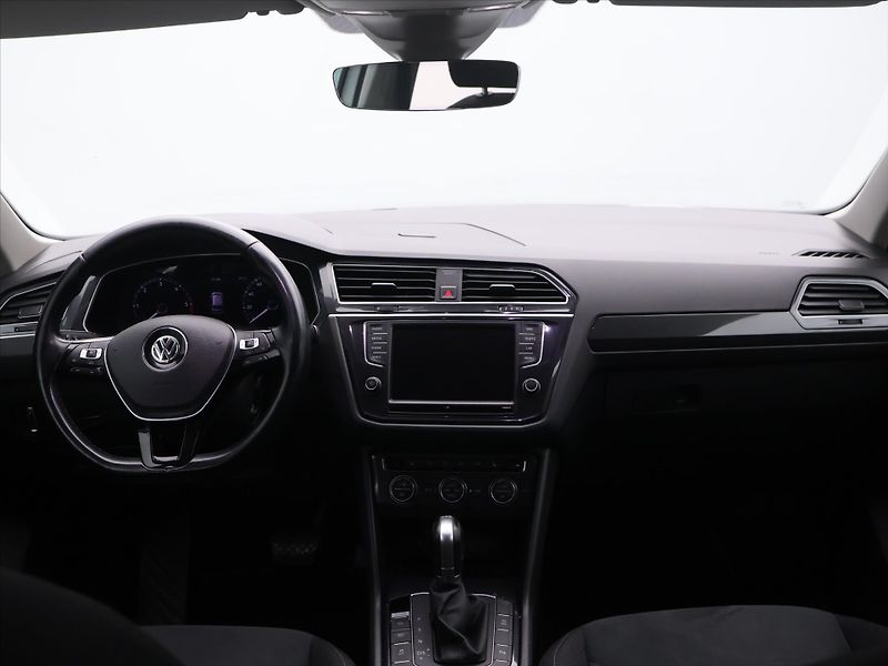 Volkswagen Tiguan 2,0 140KW DSG 4Motion - fotka 21 z 29