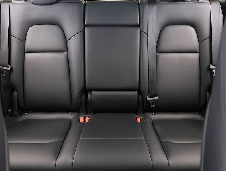 Tesla Model Y (2022) Long Range AWD 79kWh, SoH 93% - fotka 10 z 33