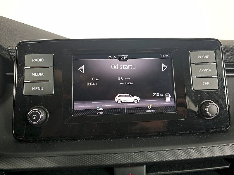 Škoda Scala (2023) 1,0 TSI 81 kW AMBITION - fotka 19 z 24