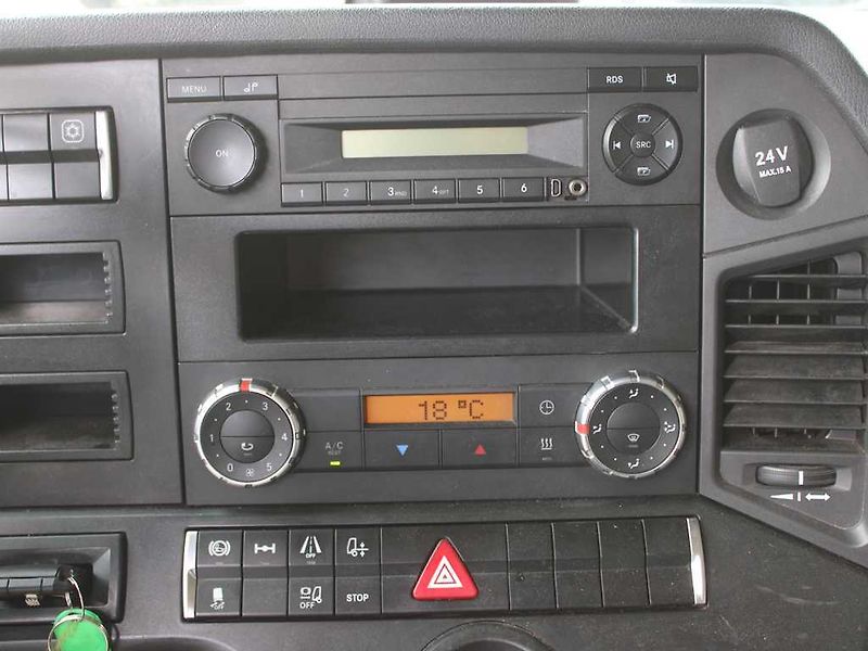 Mercedes-Benz Actros 1848, EURO 6 - fotka 11 z 17