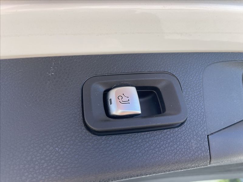 Mercedes-Benz Třídy E 2,0 4Matic ALL-TERREIN PANO LE - fotka 10 z 40