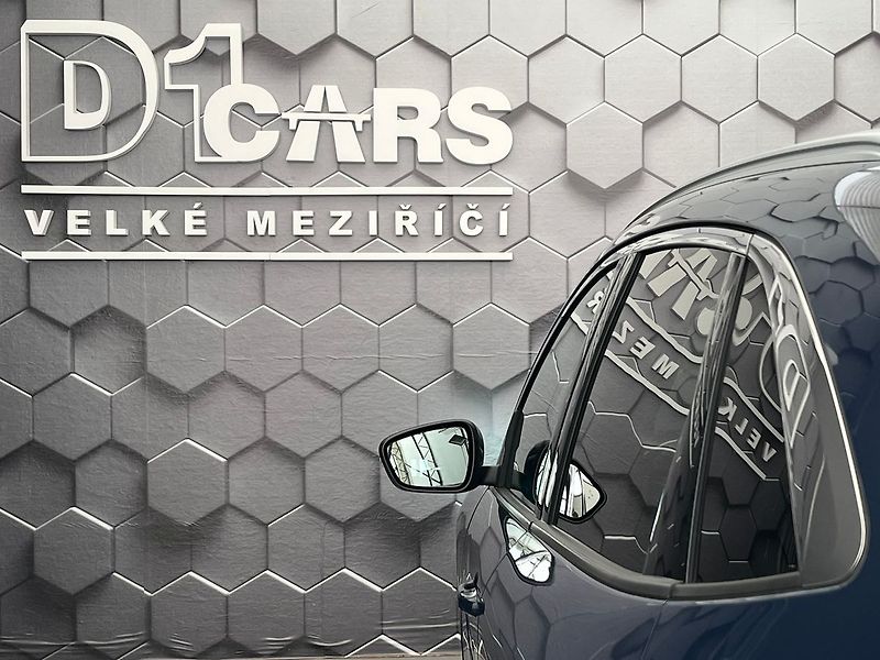 Ford Kuga 2.5 HEV 4x4 TITANIUM - fotka 45 z 78