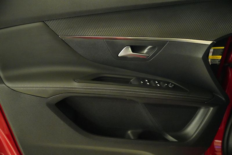 Peugeot 3008 - fotka 13 z 26
