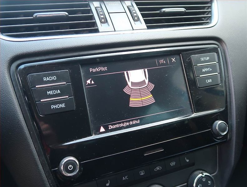 Škoda Octavia (2018) Ambition 1.6 TDI - fotka 13 z 13