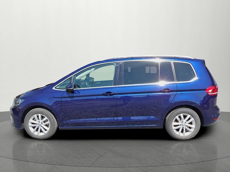 Volkswagen Touran 1.5TSI DSG Highline 7 míst TZ - fotka 2 z 37